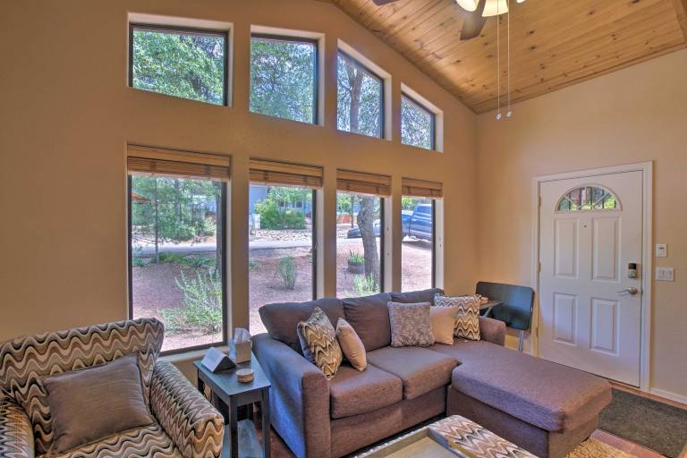 Forest-View Retreat in Payson, Close to Hiking! — photo 4