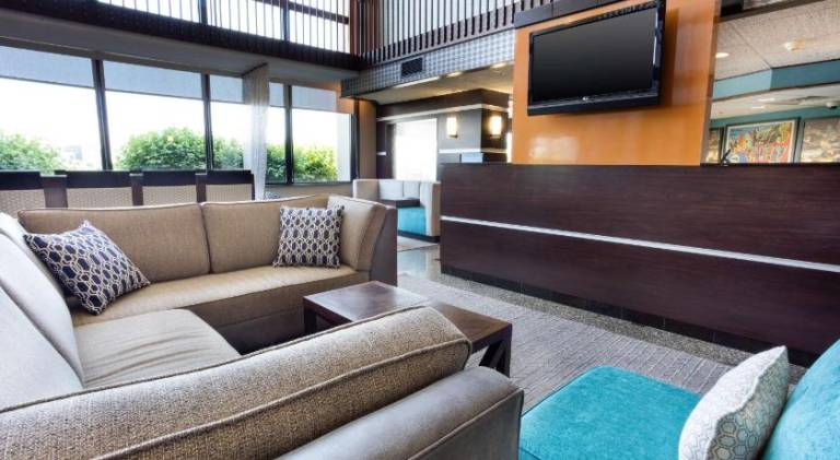 Drury Inn & Suites Kansas City Airport — photo 2