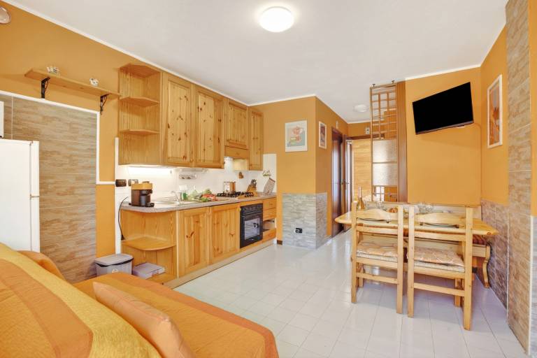 Rental apartment with garden & patio — photo 3