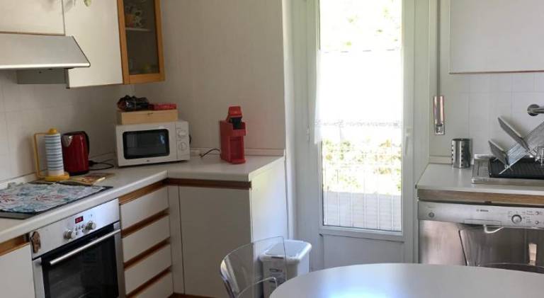 Apartment with terrace & yard — photo 5
