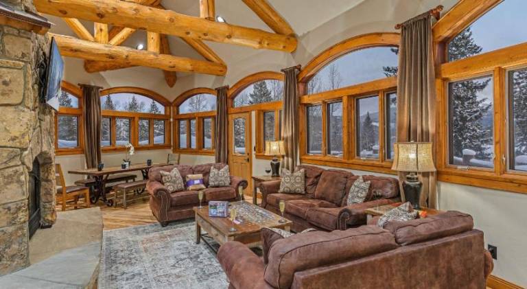 Fully equipped house with terrace, BBQ & jacuzzi | Pets allowed — photo 3