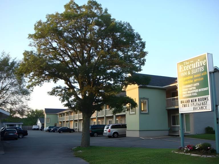 Super 8 By Wyndham Kingston — photo 5