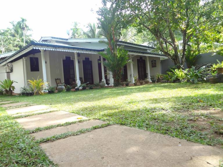 Thambara Villa in Unawatuna