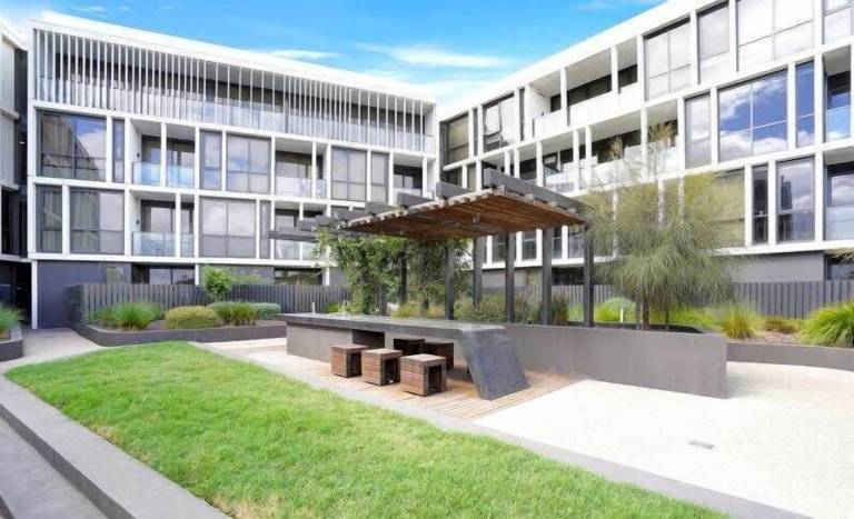 Apartment Werribee South