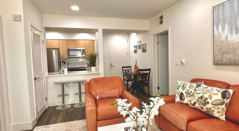 Beautiful 2bd 2bth apartment in Santa Monica in Santa Monica, CA