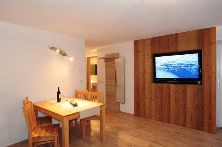 Holiday apartment with terrace, sauna & heated pool | Mountain view — photo 2
