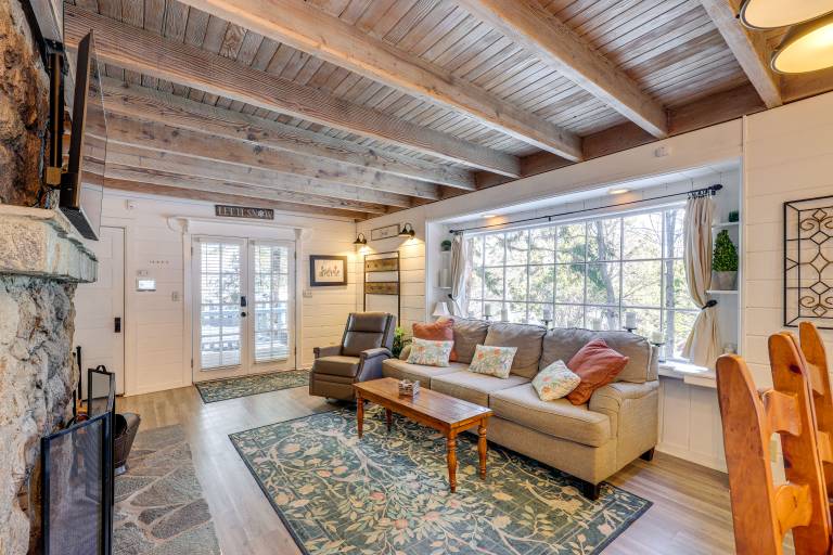 Walkable 'Green Gables Cottage' in Lake Arrowhead — photo 4