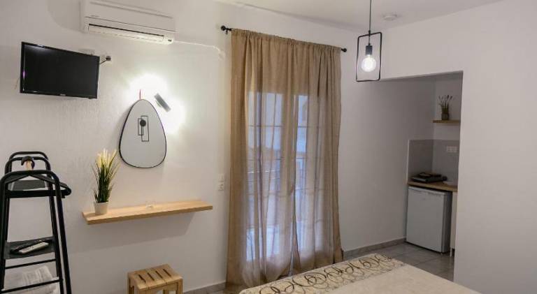 Serviced apartment with terrace & garden | Pets are welcome in Parga