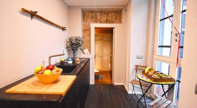 Rental apartment with jacuzzi & sauna | Next to Naples Cathedral — photo 2
