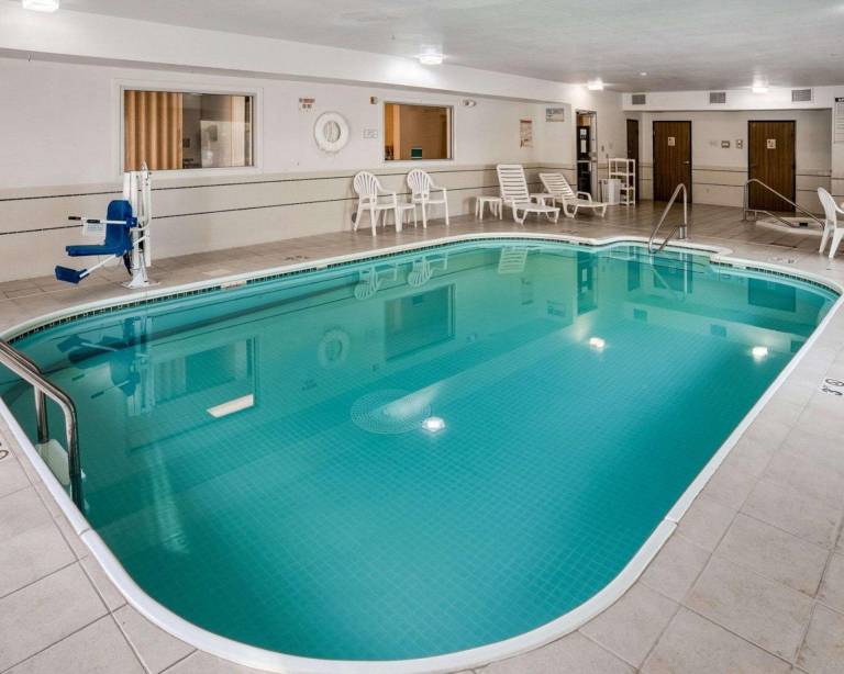 Quality Inn near Northtown Mall & National Sports Center — photo 2