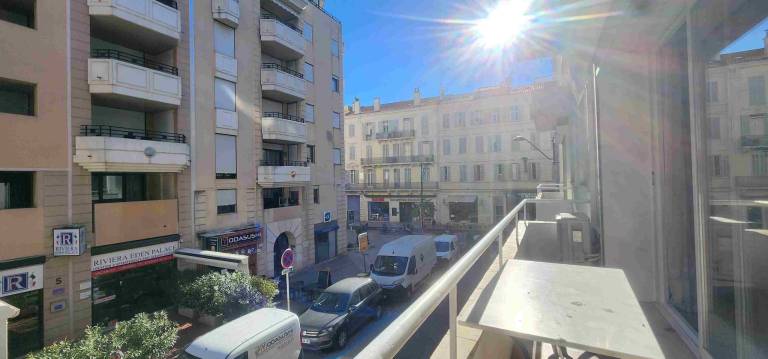 Fully equipped wonderful holiday apartment with patio | Next to the beach | Pets are welcome in Cannes