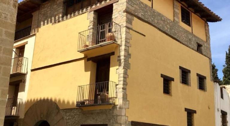 Fully equipped ample vacation home with pool | Suitable for remote work | Dogs allowed in Teruel