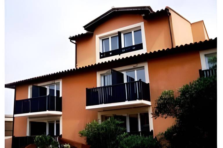 Logis Hotel De La Clape in Narbonne