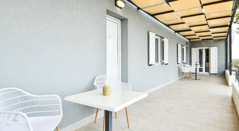 Koukounari Luxury Apartments — photo 4
