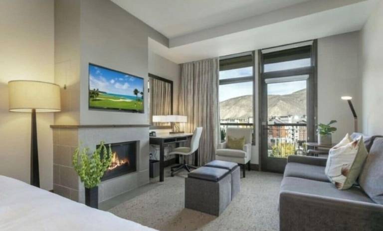 Condo  Avon