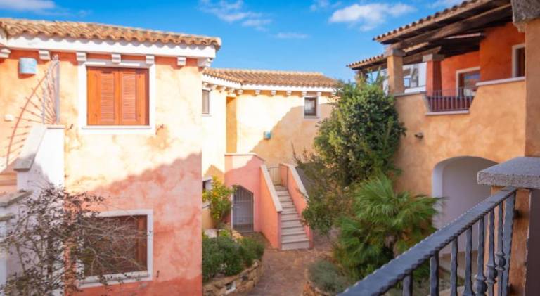 Wonderful serviced apartment with patio & yard | Beach nearby | Pets allowed — photo 3