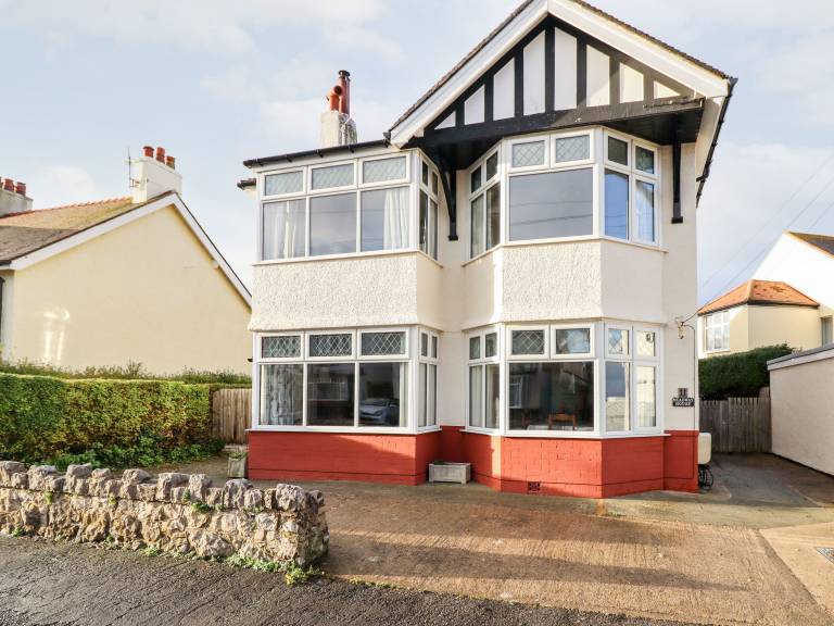 Cottage  Rhos-on-Sea