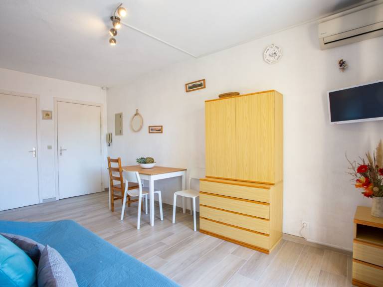 Holiday apartment with 1 room for 4 persons — photo 5