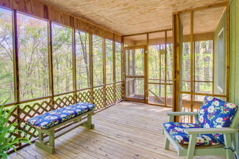 Shenandoah National Park Cabin w Patio