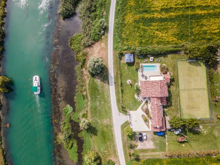 Children-friendly charming villa with hot tub, barbecue & garden | Nature view | Perfect for remote work | Pets allowed — photo 2