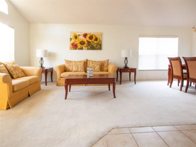 Children-friendly vacation home with yard, private pool & jacuzzi | Pets allowed — photo 4
