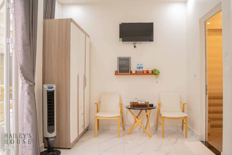 Pleasant apartment with patio | Pets allowed — photo 2