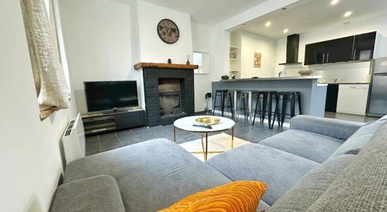 Ample house | Pets allowed — photo 2