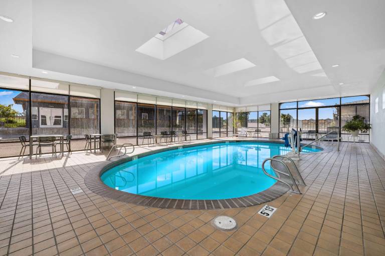 Spark by Hilton Colorado Springs I 25 Central — photo 3