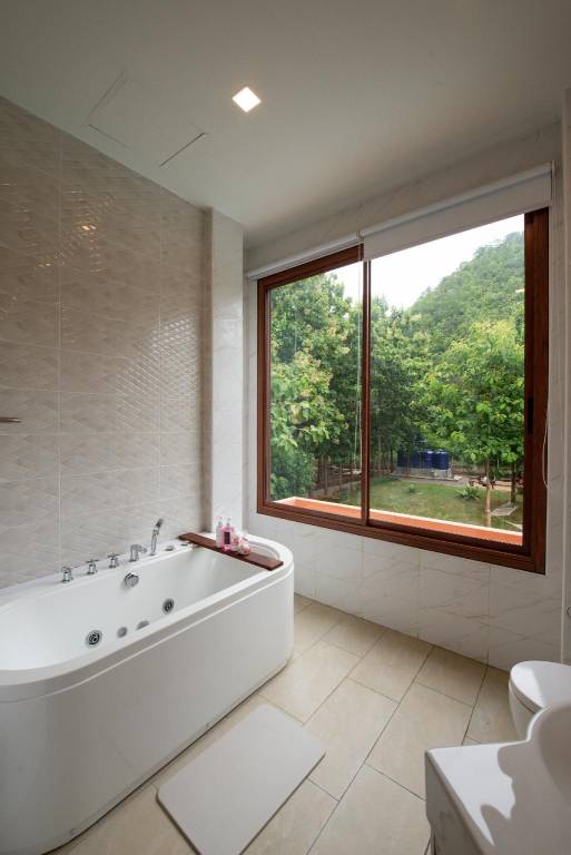 Lovely villa with BBQ, garden & jacuzzi | Suitable for remote work | Pet-friendly — photo 5