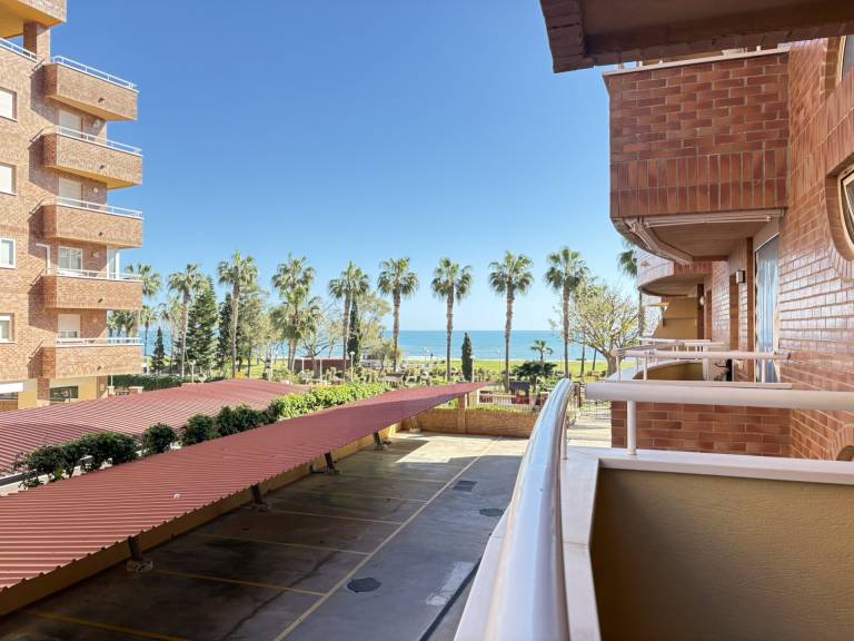 Holiday apartment with patio & pool | Sea view — photo 2