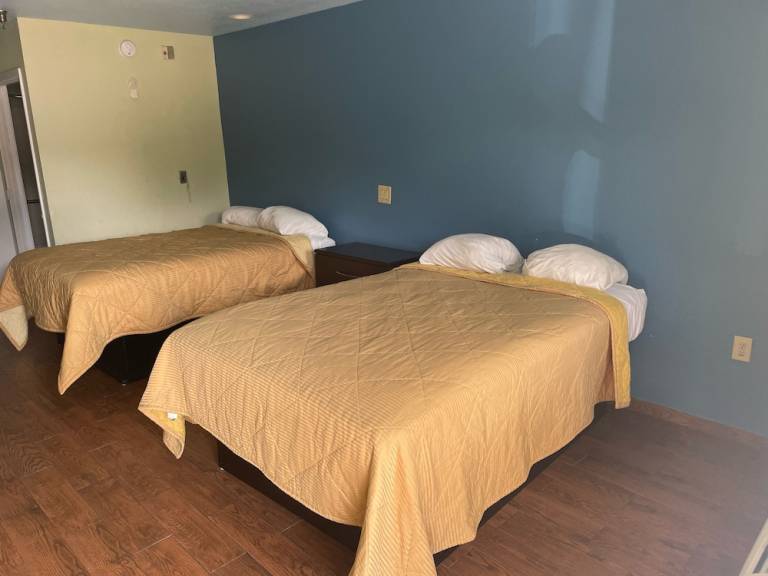 Motel  Byram