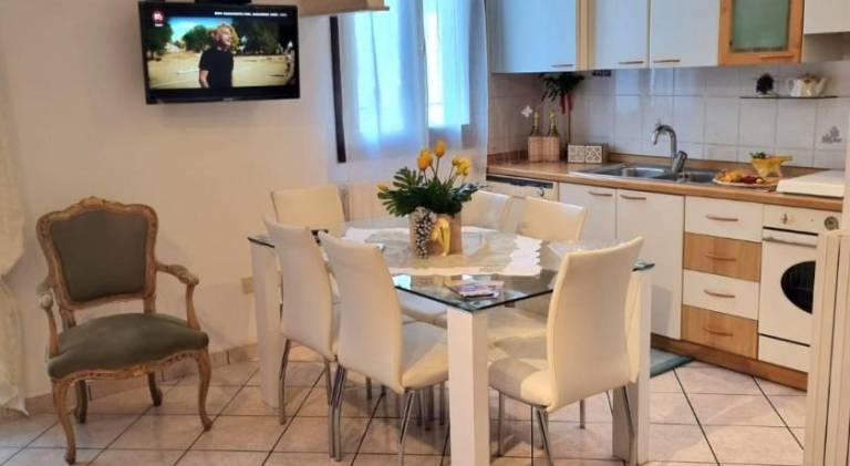 Rental apartment with 2 rooms for 6 persons — photo 4