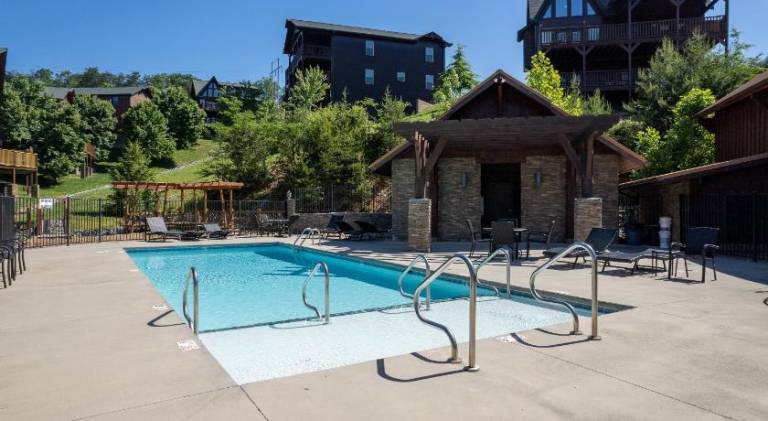 House with pool & jacuzzi | Dogs allowed — photo 5