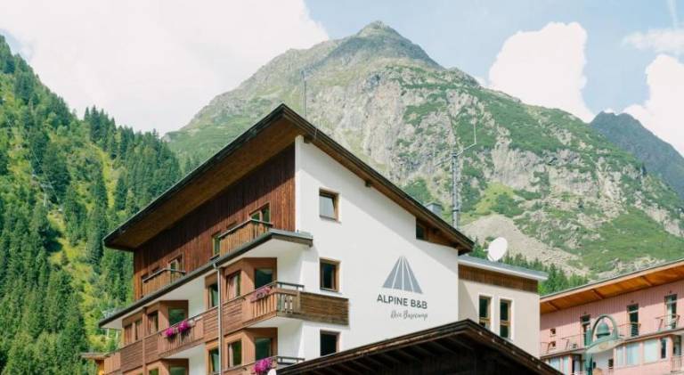 Alpine B&B in Sankt Leonhard im Pitztal