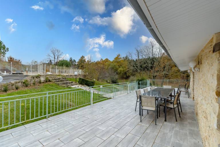 Vacation home with garden, terrace & barbeque | Garden view — photo 4