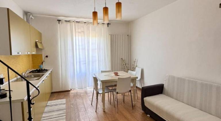 Rental apartment with yard — photo 2