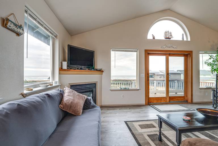 Walk to Beach! Pet-Friendly Westport Home w/ Views — photo 4