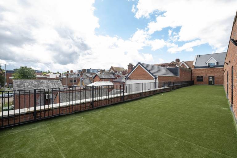 Apartment Farnborough