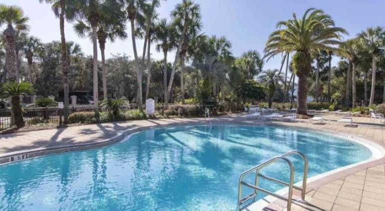 Beach Beauty 4 bed 3 bath home 5 min walk to beach in gated community — photo 3