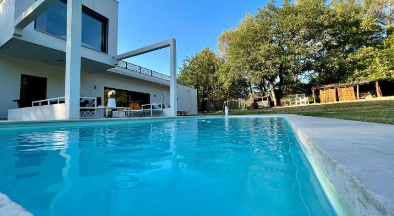 Villa with pool — photo 2