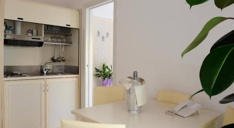 Serviced apartment for 5 persons — photo 3