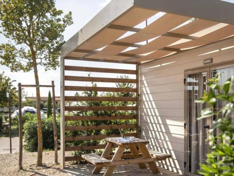 Mobile home with terrace & pool — photo 5