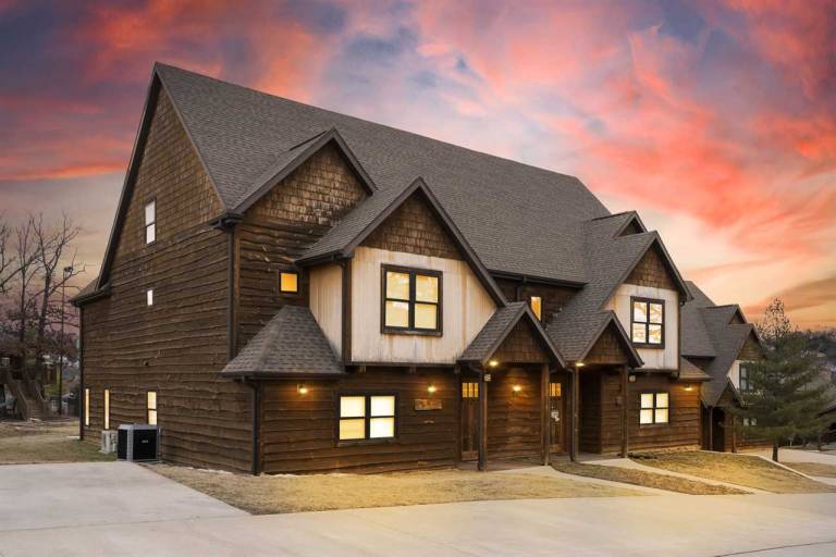 Family-Friendly Lake Retreat, Cmty Firepits, Playground and Hot Tub, Free SDC Tickets & more! — photo 3