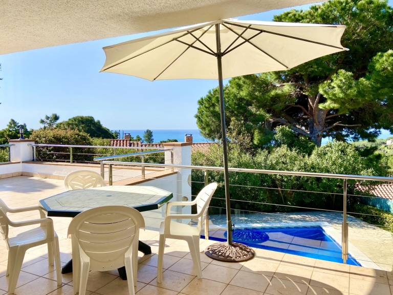 Villa with private pool, terrace & barbecue | Sea view — photo 4