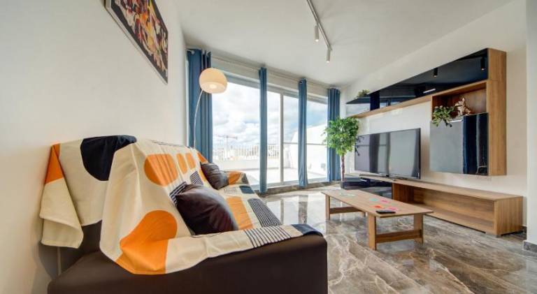 Rental apartment with terrace in St. Julian's