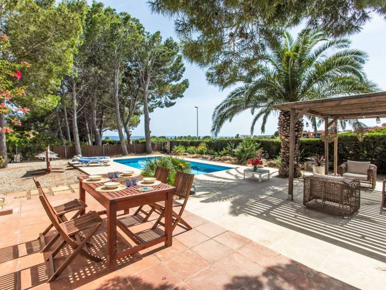 Fully equipped big house with terrace, grill & garden | Beach nearby | Dogs allowed — photo 2