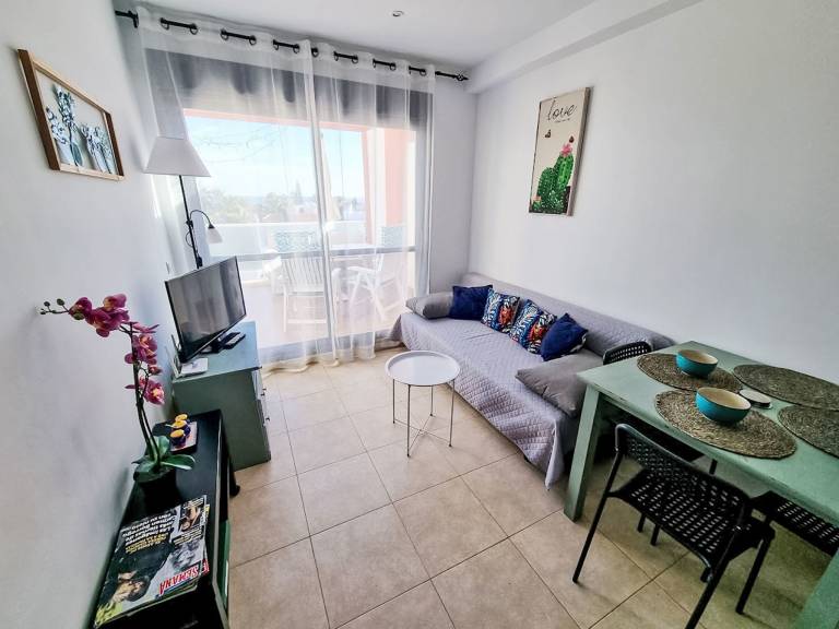 Children-friendly wonderful holiday apartment with patio, jacuzzi & pool | Sea view | Close to the beach | Good for workation | Pet-friendly — photo 2