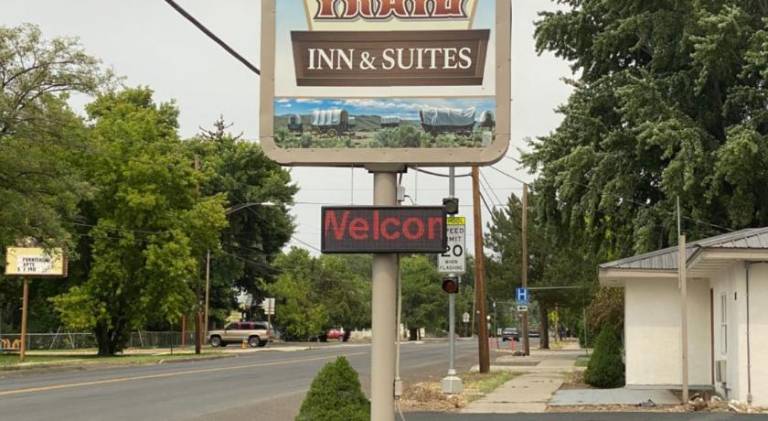 Oregon Trail Inn and Suites in Lakeview, OR
