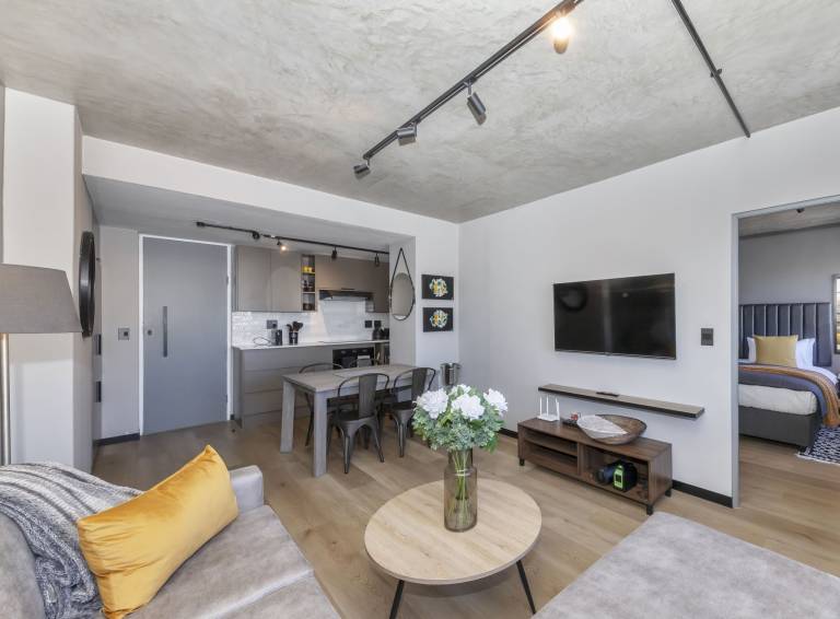 Chic & Sophisticated 1BD Apartment Sea Point
