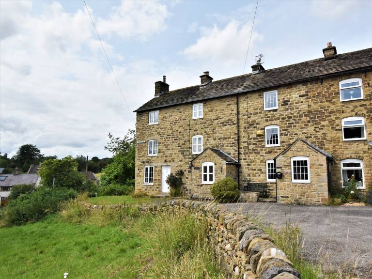 Cottage  Stoney Middleton
